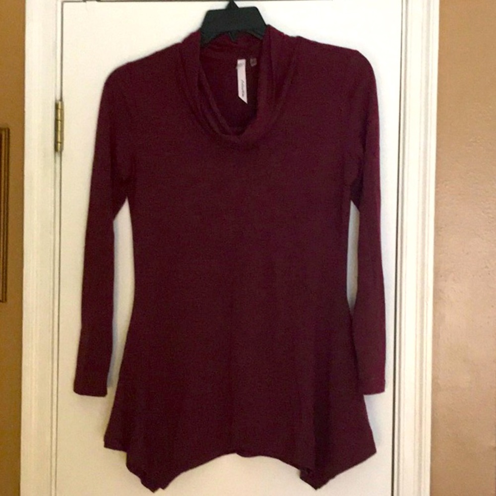 EUC NY COLLECTION TOP